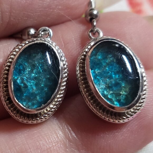 Matrix Neon Apatite Dangle Earrings - Picture 4 of 7